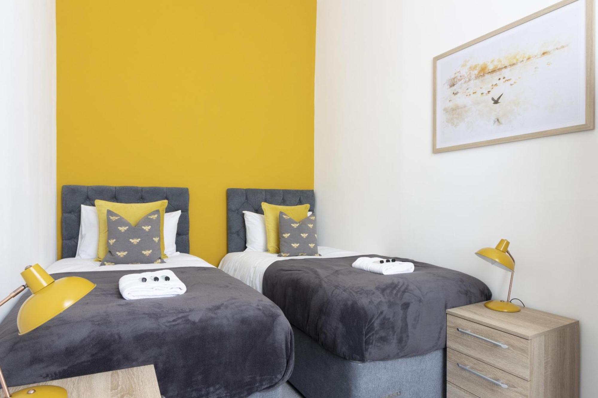Ferienwohnung Alexandra - Large 3 Bed Perfect For Contractors, Free Parking, Fast Wifi And Great Value! Plymouth Exterior foto